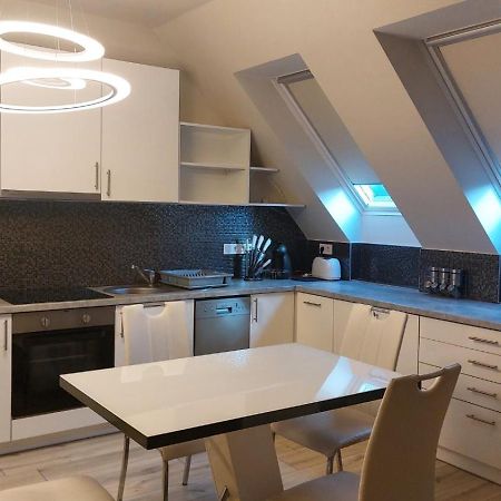 Ferienwohnung Hajnal Apartman Szegedin Exterior foto