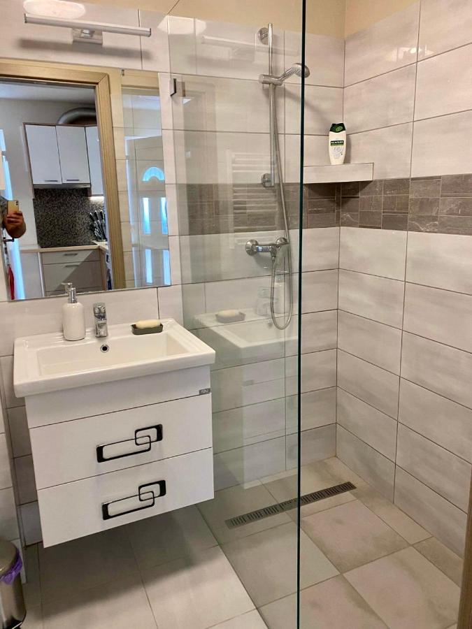 Ferienwohnung Hajnal Apartman Szegedin Exterior foto