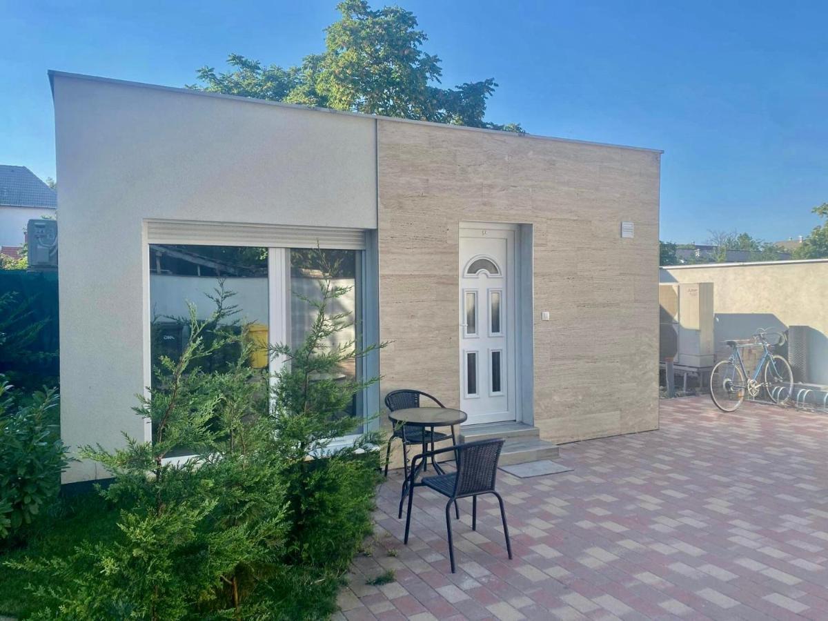Ferienwohnung Hajnal Apartman Szegedin Exterior foto