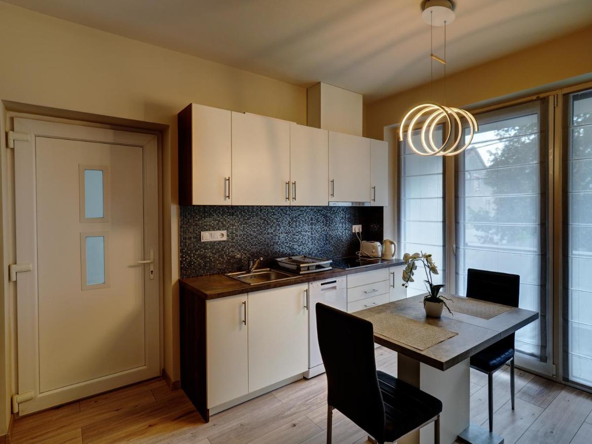 Ferienwohnung Hajnal Apartman Szegedin Exterior foto