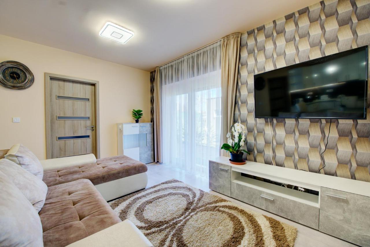 Ferienwohnung Hajnal Apartman Szegedin Exterior foto