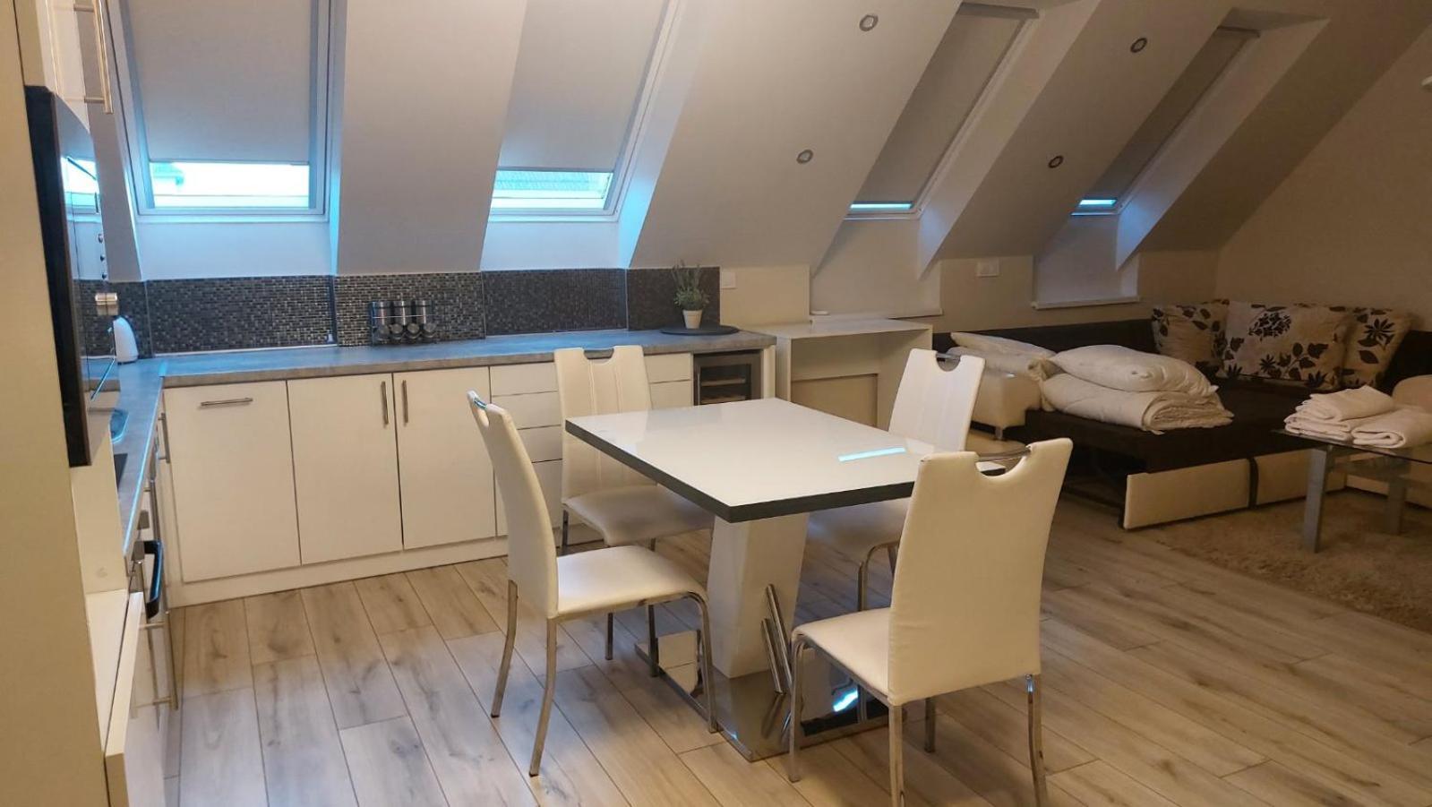 Ferienwohnung Hajnal Apartman Szegedin Exterior foto